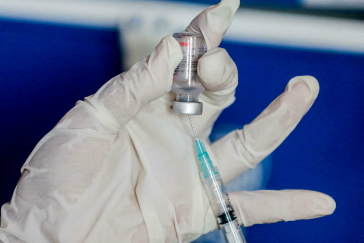 La verità sulle morti improvvise: nessun legame coi vaccini anti Covid