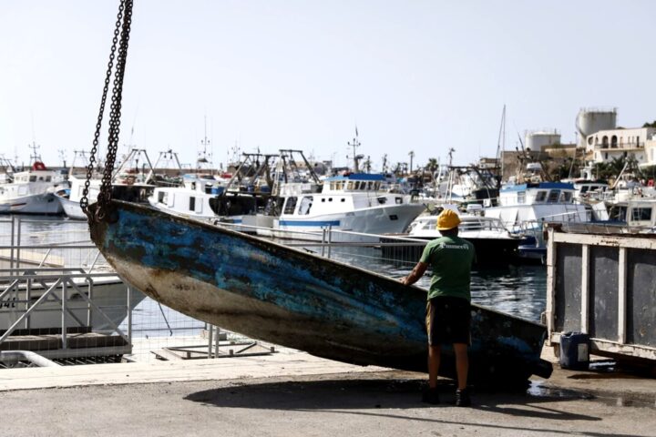 Meloni dice che arrivano meno migranti in Italia: ecco perché