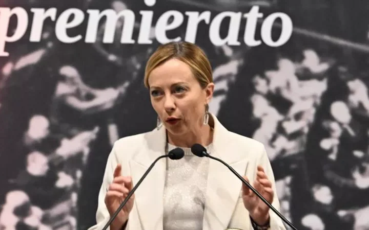 Premierato, l’allarme del Times: il piano di riforma di Giorgia Meloni “fa eco a Mussolini”