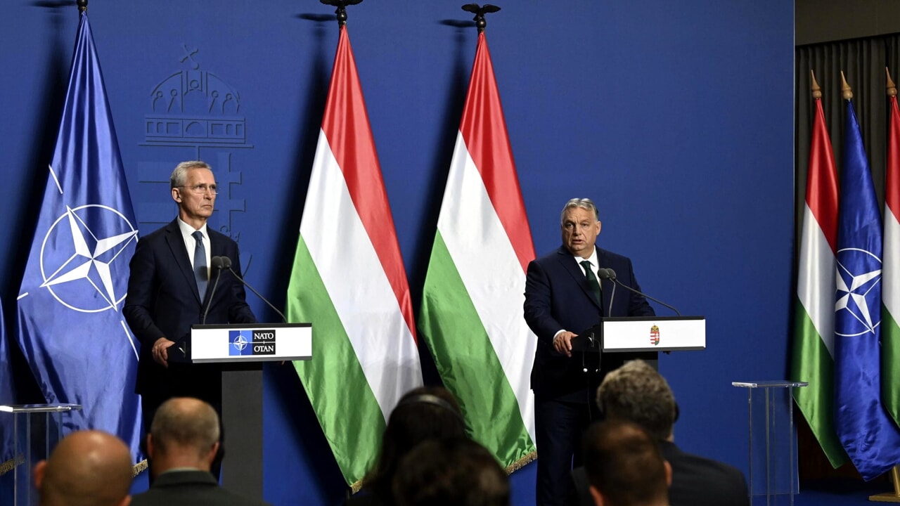 Orban si tira fuori (anche nella Nato) dal sostegno all'Ucraina