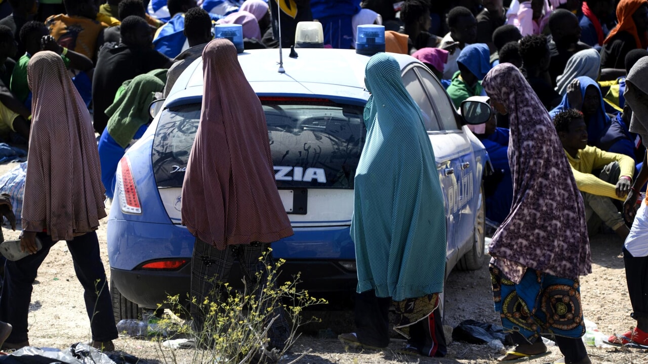 "Le politiche migratorie dell'Italia ledono la dignità e libertà delle persone"