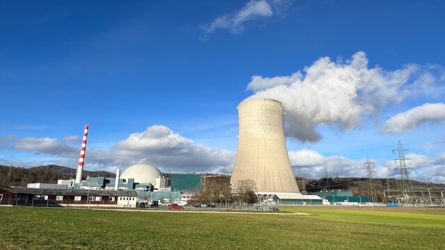 Nuove centrali nucleari in Svizzera: la retromarcia di Berna fa infuriare gli ambientalisti