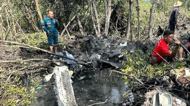 Aereo turistico si schianta 10 minuti dopo il decollo: nessun sopravvissuto