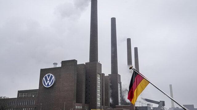 Entro la fine del 2024 la Volkswagen potrebbe licenziare 15mila dipendenti