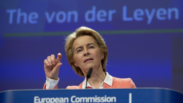 Una Commissione di uomini, von der Leyen: "Ma senza di me ci sarebbero solo 4 donne"