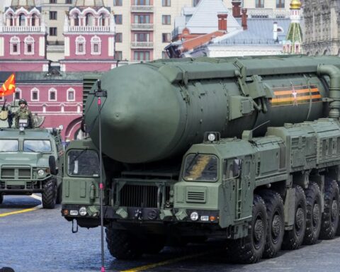 "La Russia ha lanciato un missile balistico intercontinentale sull'Ucraina"