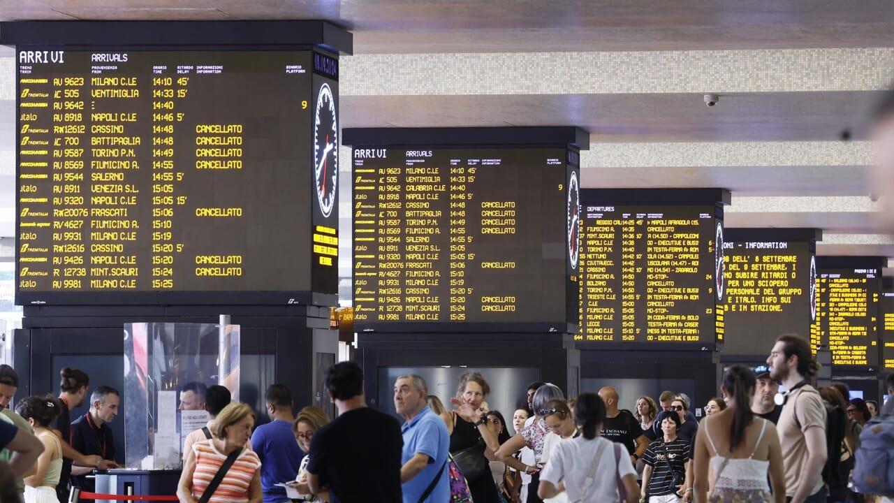 Sciopero dei treni oggi: le corse a rischio, le fasce di garanzia e come avere il rimborso