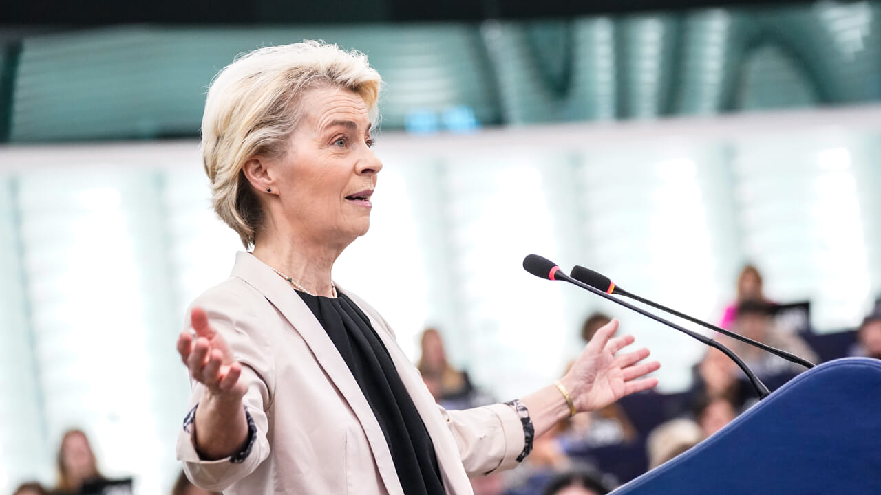 Tra compromessi e ricatti, vi spiego la fragile maggioranza di von der Leyen