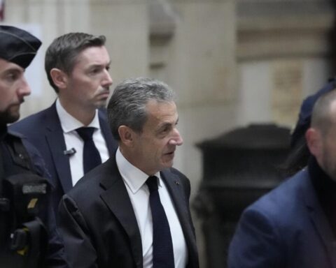 L'ex presidente francese Nicolas Sarkozy condannato per corruzione