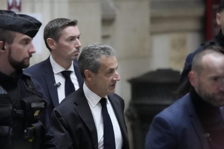 L'ex presidente francese Nicolas Sarkozy condannato per corruzione