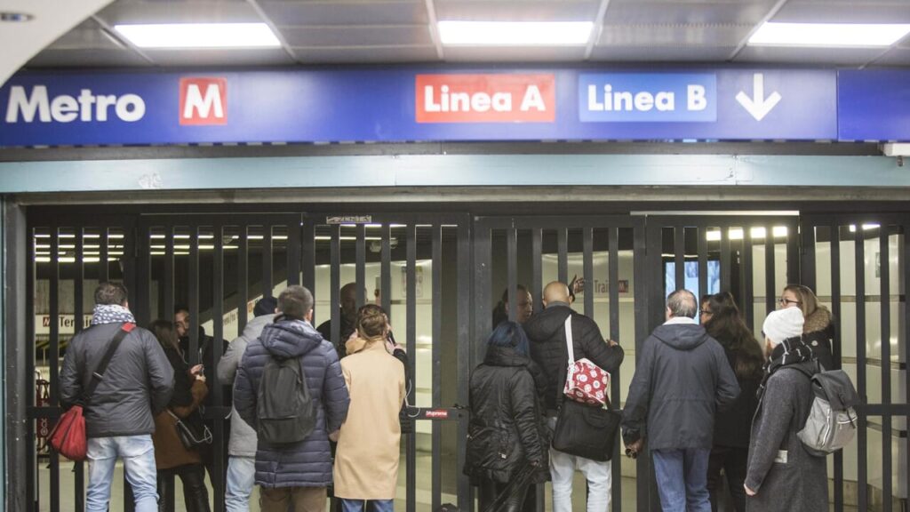 Sciopero generale oggi: chi si ferma e in quali orari