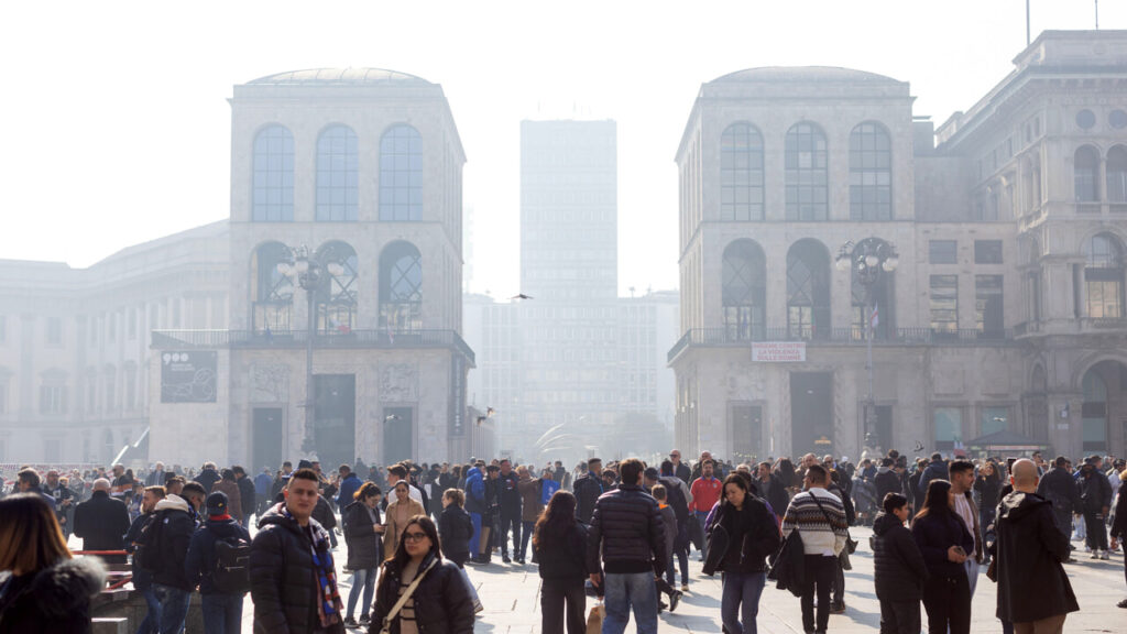 Aria letale, 25 città fuorilegge: la mappa dell'Italia soffocata dallo smog