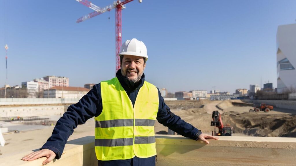 Cantieri infiniti, disagi annunciati: i treni vanno a rilento fino al 2026 (almeno)