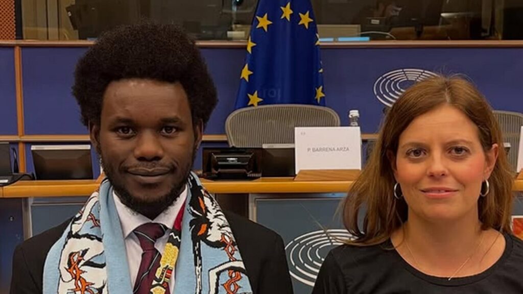 Caso Paragon, anche David Yambio tra gli spiati: "Il mio telefono si comportava in modo strano"