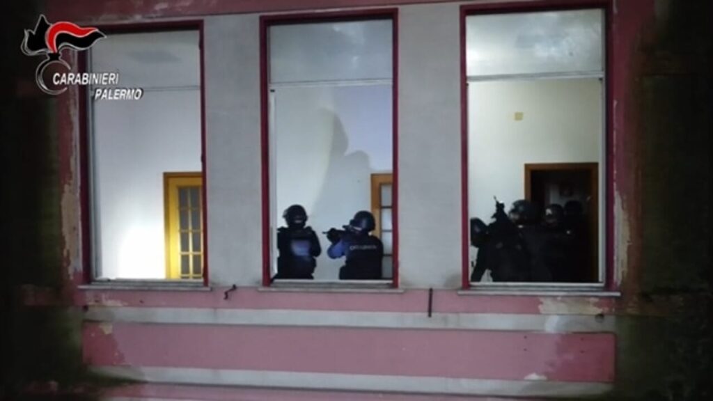 Maxi operazione antimafia a Palermo: oltre 180 arresti, in azione più di mille carabinieri