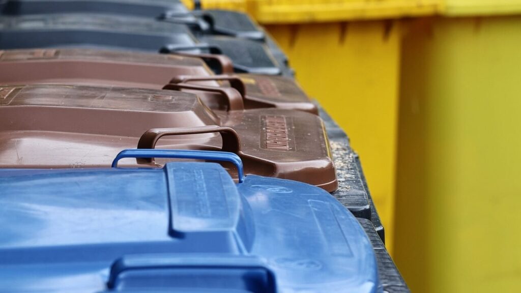 Tari fino a 595 euro: dove si paga di più per la tassa sui rifiuti