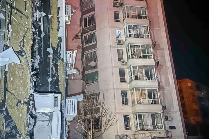 Ucraina, droni kamikaze russi su Odessa: danni e feriti, 160mila persone senza luce