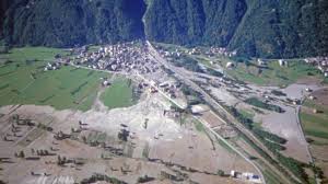 Allarme frana a Cataeggio, nel cuore della Valtellina: evacuate 80 persone, scuole chiuse lunedì