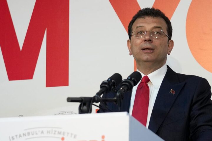 Arrestato Ekrem Imamoglu, il sindaco di Istanbul "nemico" di Erdogan