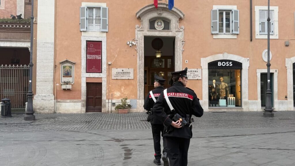 Il dirigente del ministero massacrato a bastonate in centro a Roma: il giallo del movente