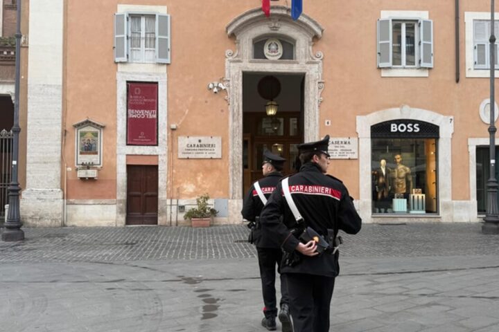 Il dirigente del ministero massacrato a bastonate in centro a Roma: il giallo del movente