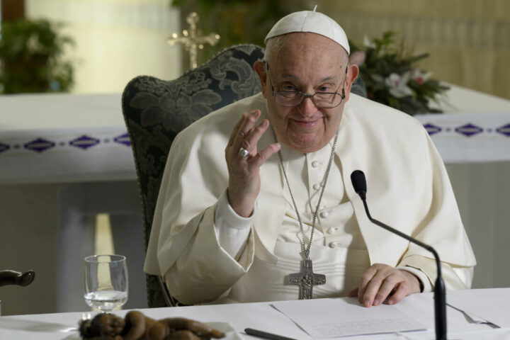 L'affaccio dall'ospedale per l'Angelus poi il ritorno in Vaticano: oggi le dimissioni di Papa Francesco