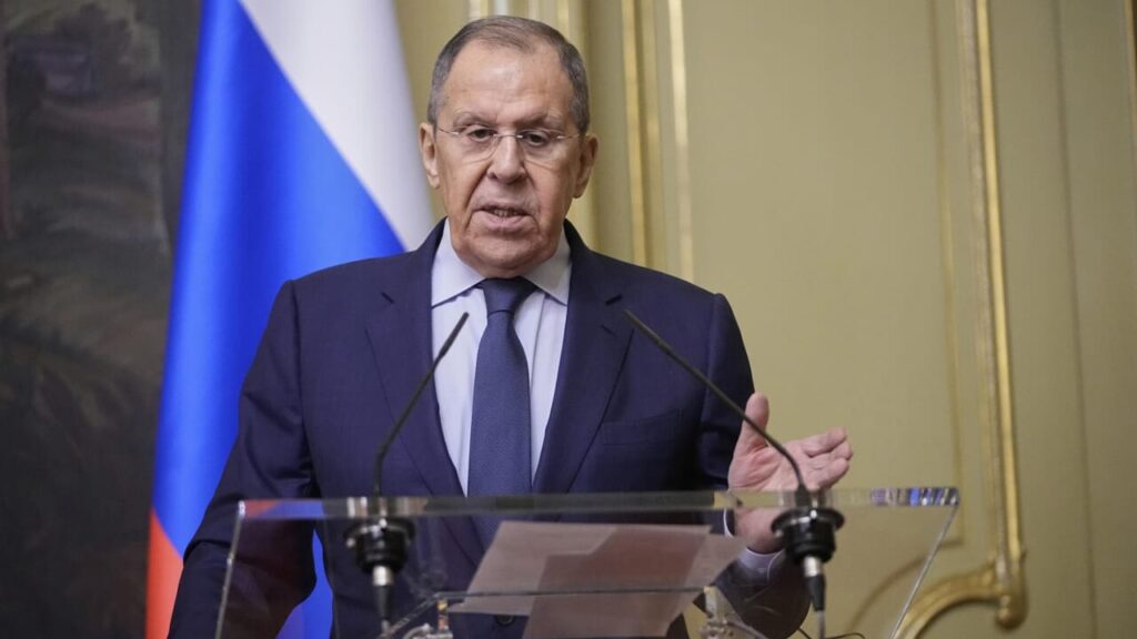 Lavrov: "Trump non fornirà garanzie di sicurezza a Zelensky. Soldati Nato in Ucraina? Sono una minaccia"