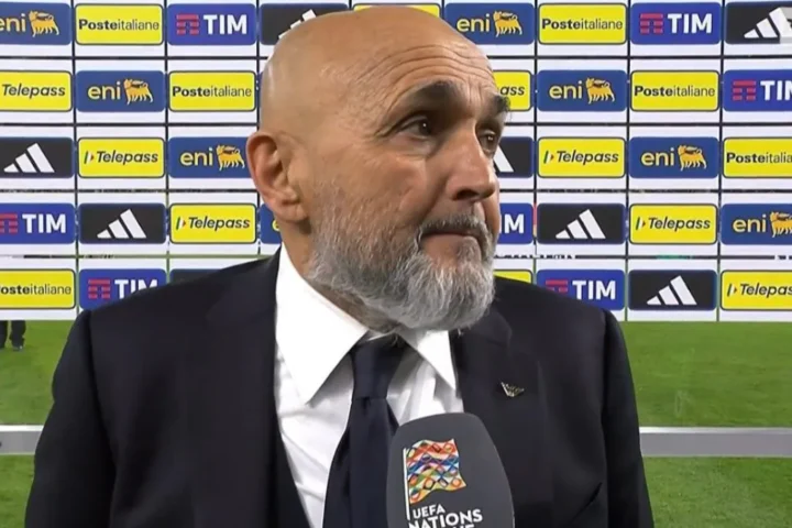 Spalletti irritato da una domanda su Acerbi: “Credo nei miei giocatori. Grazie del consiglio”