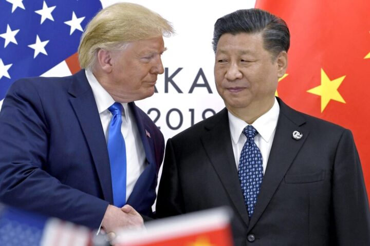 "Pronti alla guerra": la Cina risponde a Trump e aumenta la spesa per la difesa