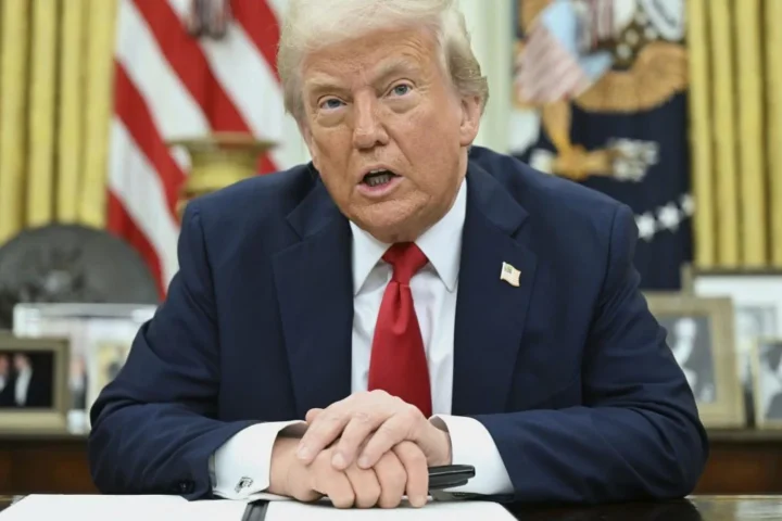 Dazi Trump, news in diretta dopo stop di 90 giorni. Borse europee volano, Cina: “Se USA vogliono dialogare devono mostrare rispetto”