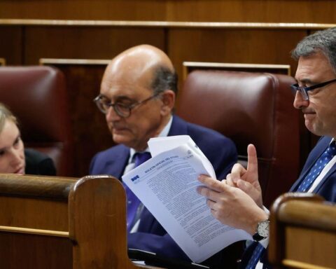 El PNV urge a Sánchez a ampliar la capacidad eléctrica vasca tras un año haciendo presión