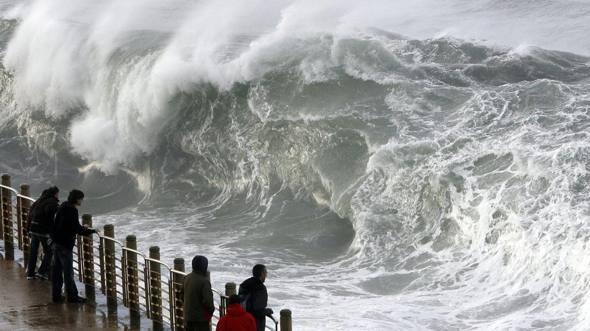 El aumento del nivel del mar amenaza playas y ciudades de la costa cantábrica