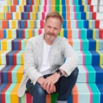 Ian Davenport firma il manifesto del Todi festival e porta in città la sua arte