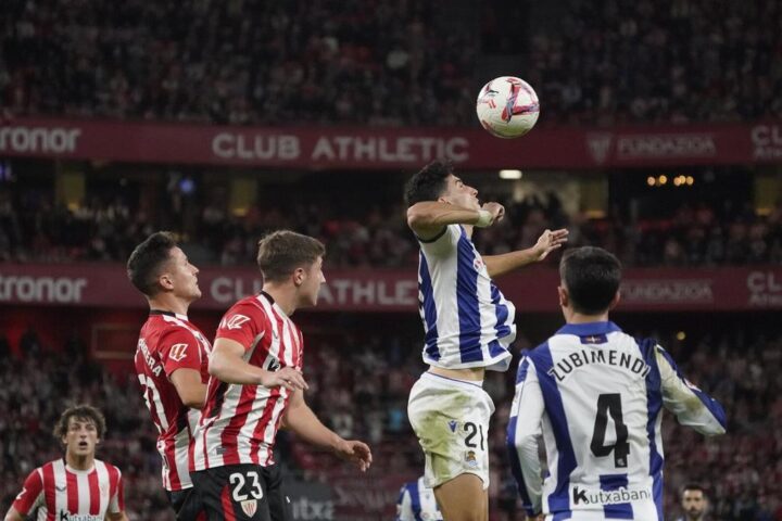La Real Sociedad busca la revancha del derbi del 4-0
