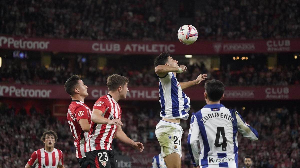 La Real Sociedad busca la revancha del derbi del 4-0