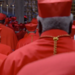 Conclave, fumata nera per la prima votazione in Sistina. Le ipotesi sul ritardo