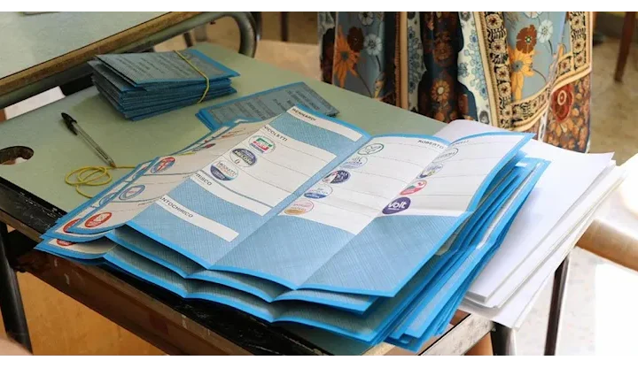 Elezioni amministrative, affluenza in calo in 117 comuni. Salis in vantaggio a Genova