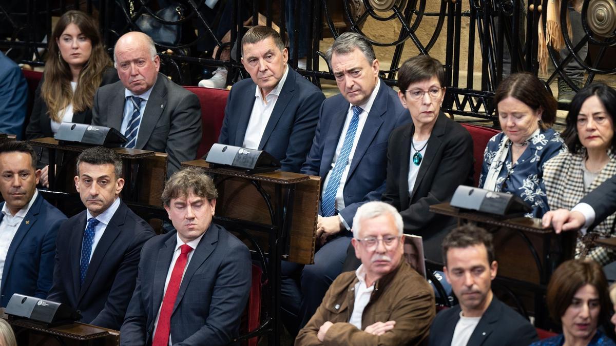 Esteban y Andueza mantendrán el miércoles su primera reunión oficial para "engrasar" las relaciones PNV-PSE