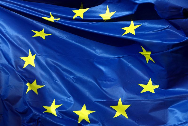 L’Europa prova a negoziare con la pistola sul tavolo