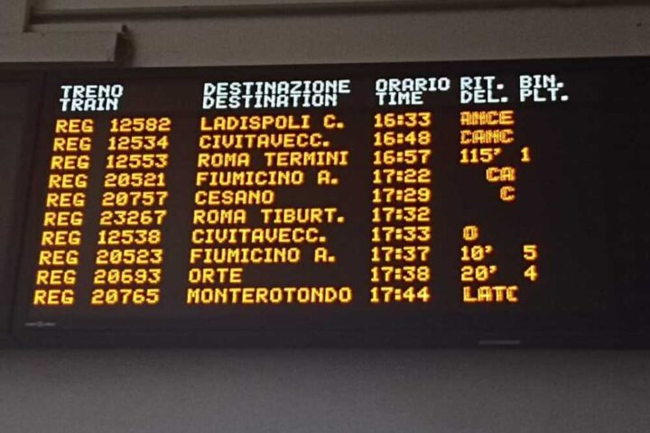 Sciopero, in Lombardia i pendolari denunciano: "Treni soppressi anche in fascia di garanzia"