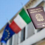 Stretta sulla doppia cittadinanza