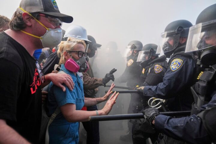 «Forze di occupazione» a Los Angeles, Newsom fa causa al presidente