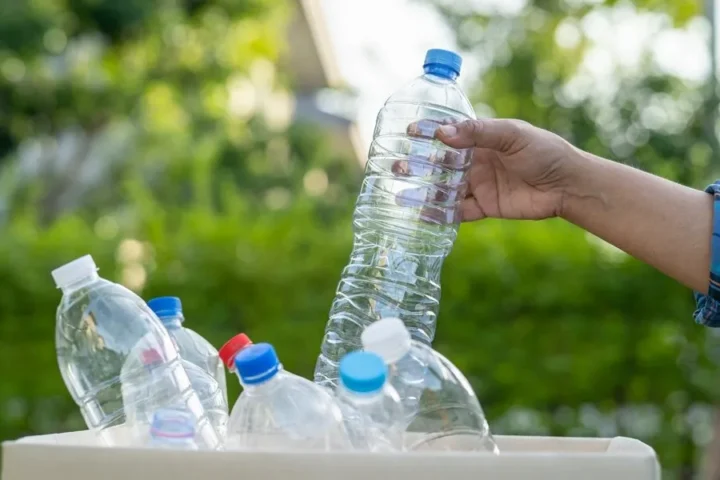 Microplastiche: ne inaliamo fino a 70 mila particelle l’anno. Umbria indaga le sue acque