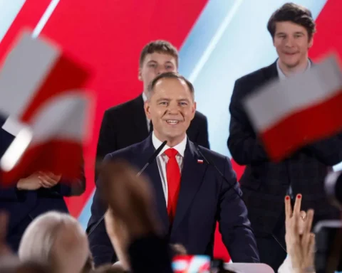 Polonia, il sovranista Karol Nawrocki vince le presidenziali col 50,89%