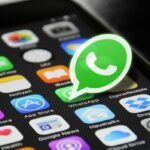 Spiare WhatsApp del partner è reato: parola di Cassazione