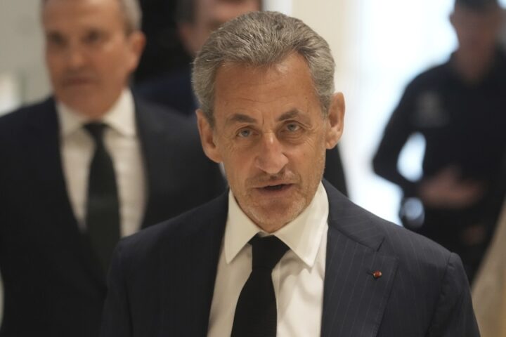 A Nicolas Sarkozy è stata revocata la Legion d’Onore
