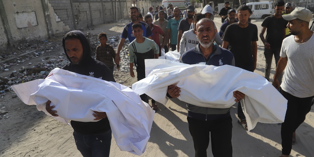 Altri 59 palestinesi uccisi dai militari israeliani mentre attendevano cibo nella Striscia di Gaza.