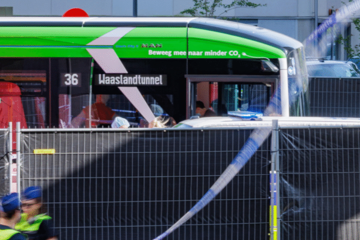 Anversa, Belgio: attacco con coltello su un autobus, un morto e due feriti