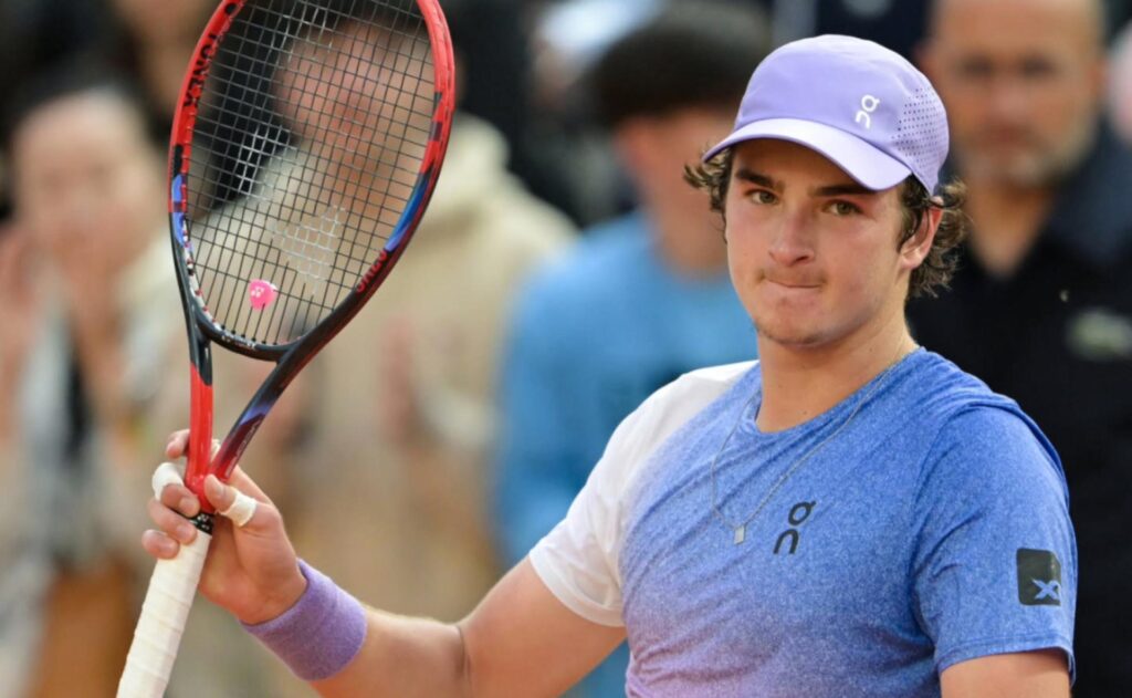 Atp Eastbourne - Interrotto il match tra Taylor Fritz e Joao Fonseca, Tommy Paul eliminato