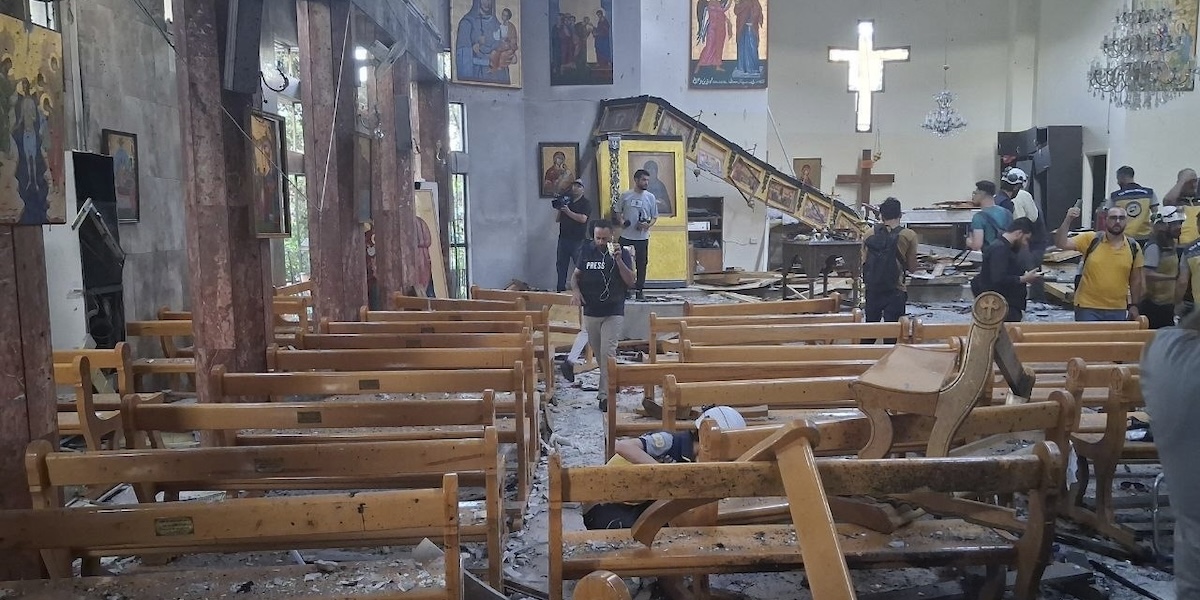 Attacco suicida in chiesa a Damasco: morti e feriti